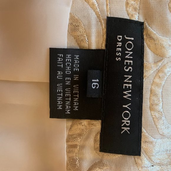 Womens Suit - Picture 7 of 8